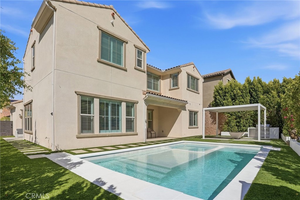 24364 W Clear Creek