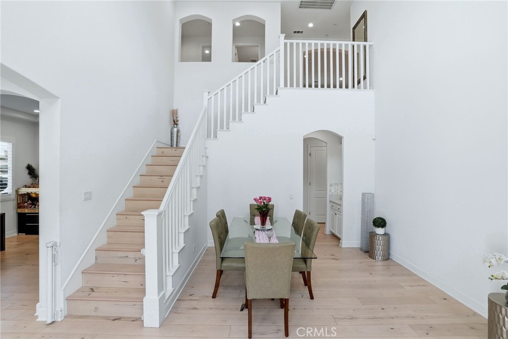 24364 W Clear Creek