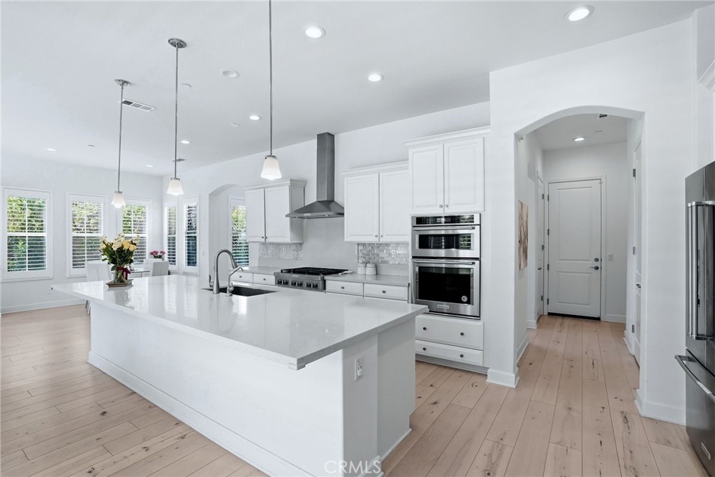 24364 W Clear Creek