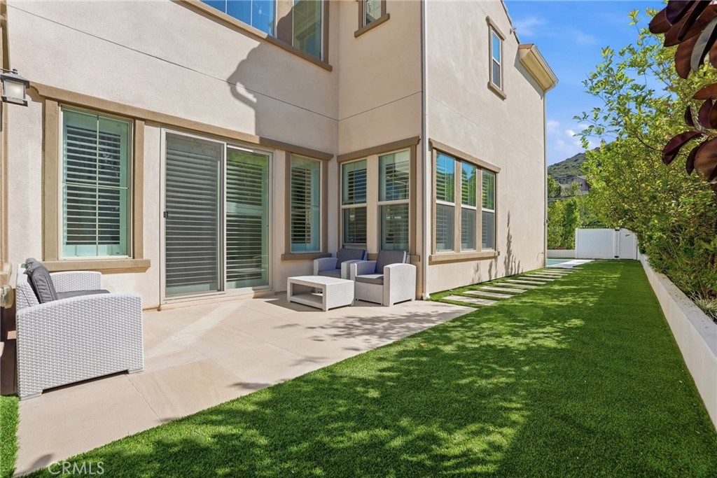 24364 W Clear Creek