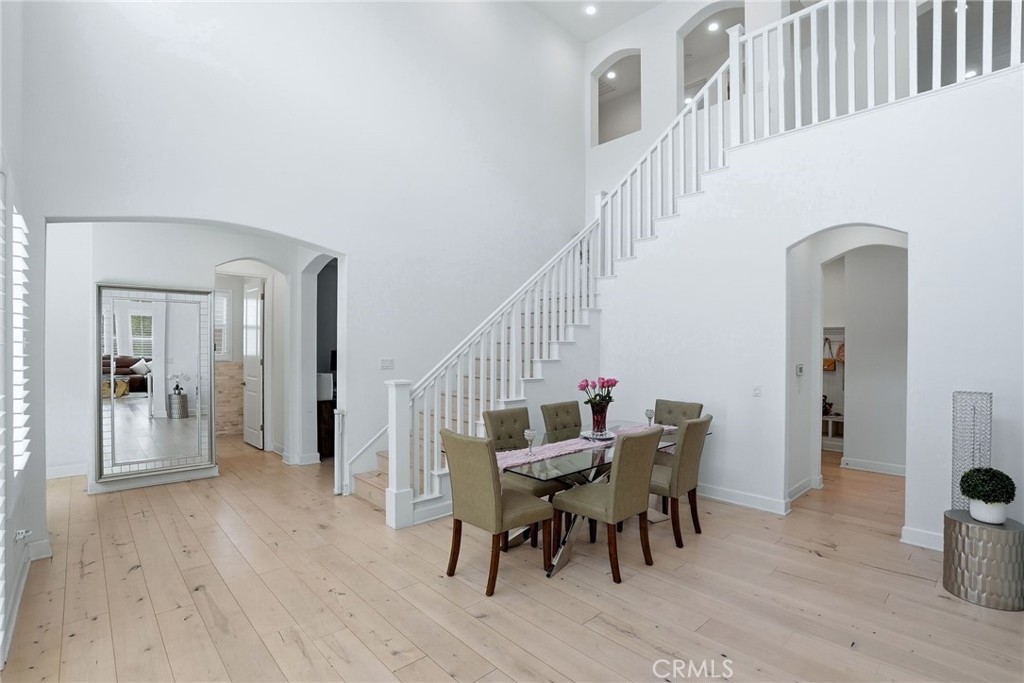 24364 W Clear Creek