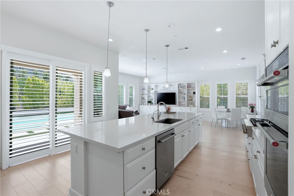 24364 W Clear Creek