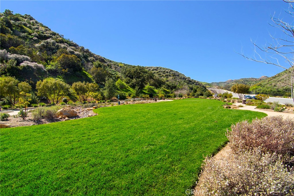24364 W Clear Creek
