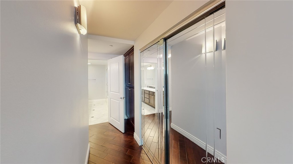 4424 Whitsett Avenue 206