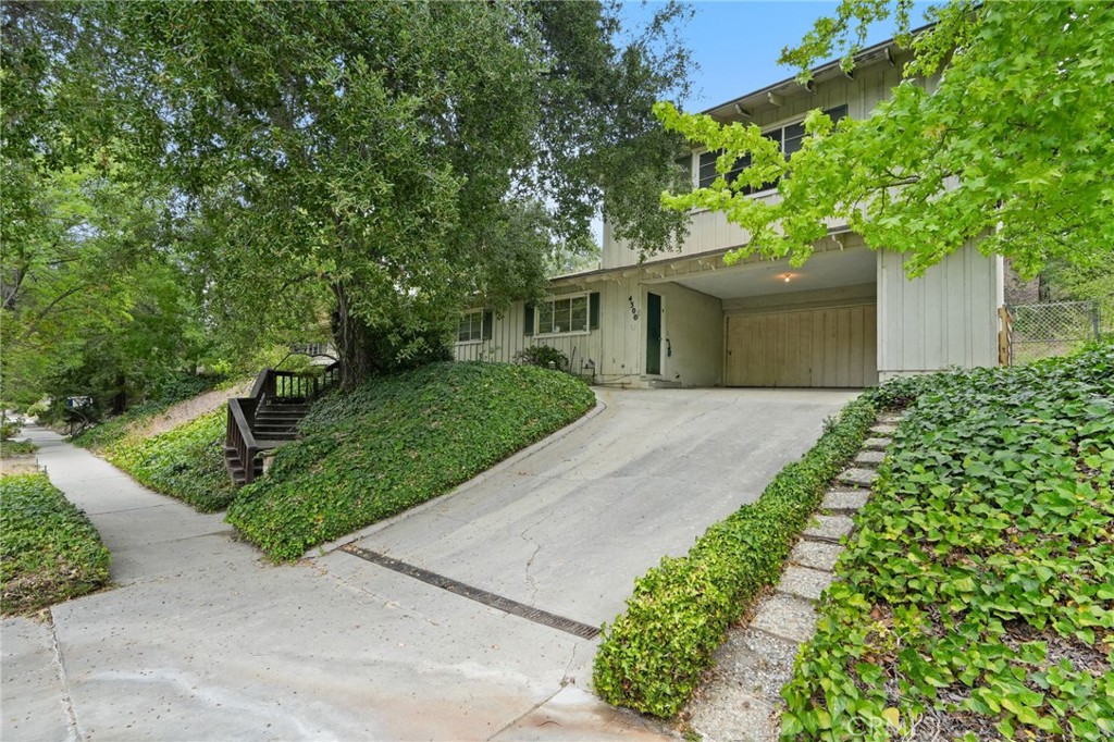 4300 Vanalden Avenue