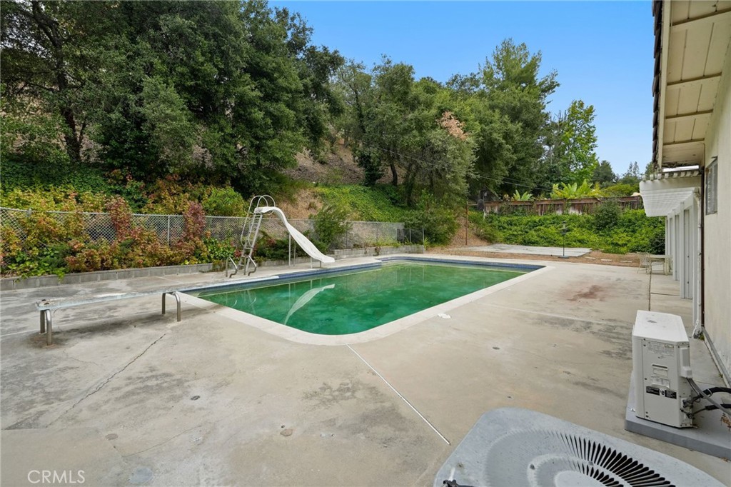 4300 Vanalden Avenue