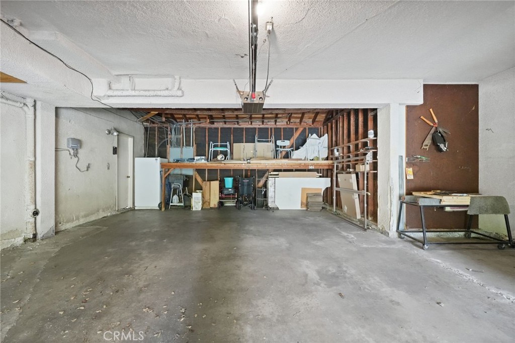 4300 Vanalden Avenue