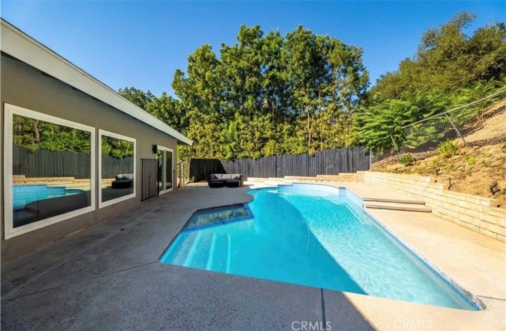 4240 Kingfisher Road