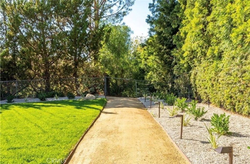 4240 Kingfisher Road