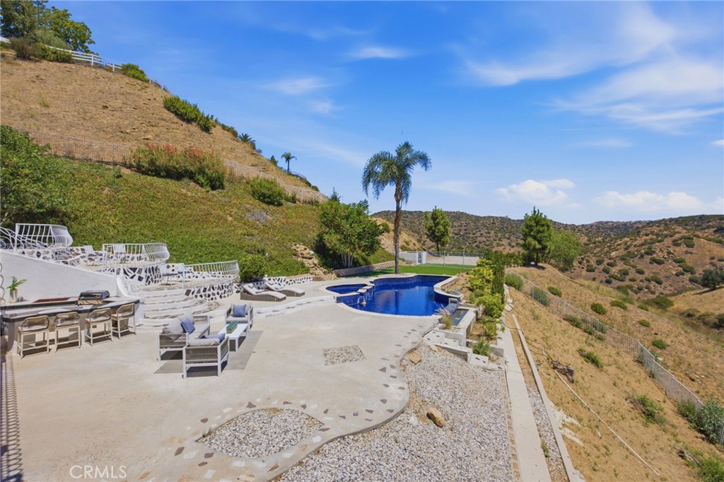 150 Saddlebow Road