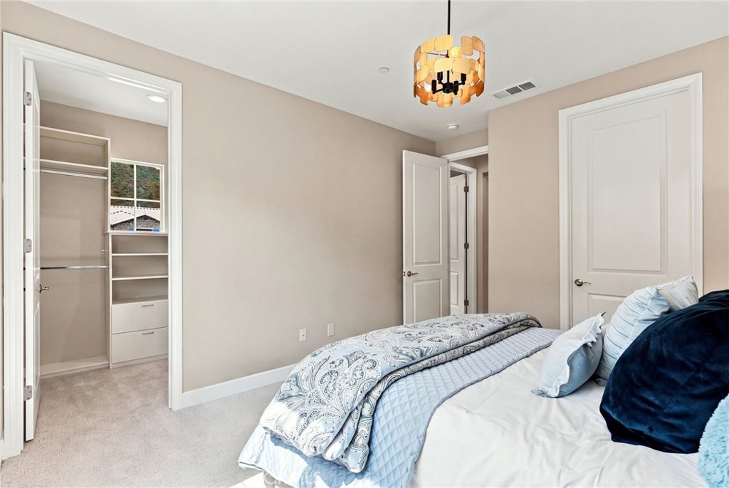 24357 W Clear Creek