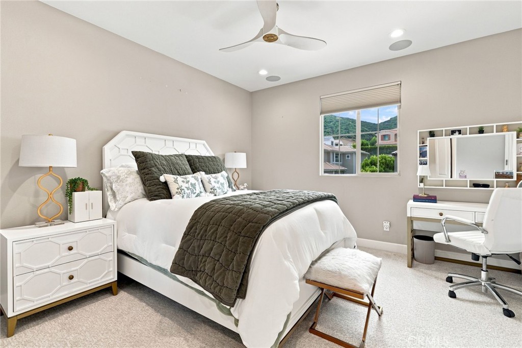 24357 W Clear Creek