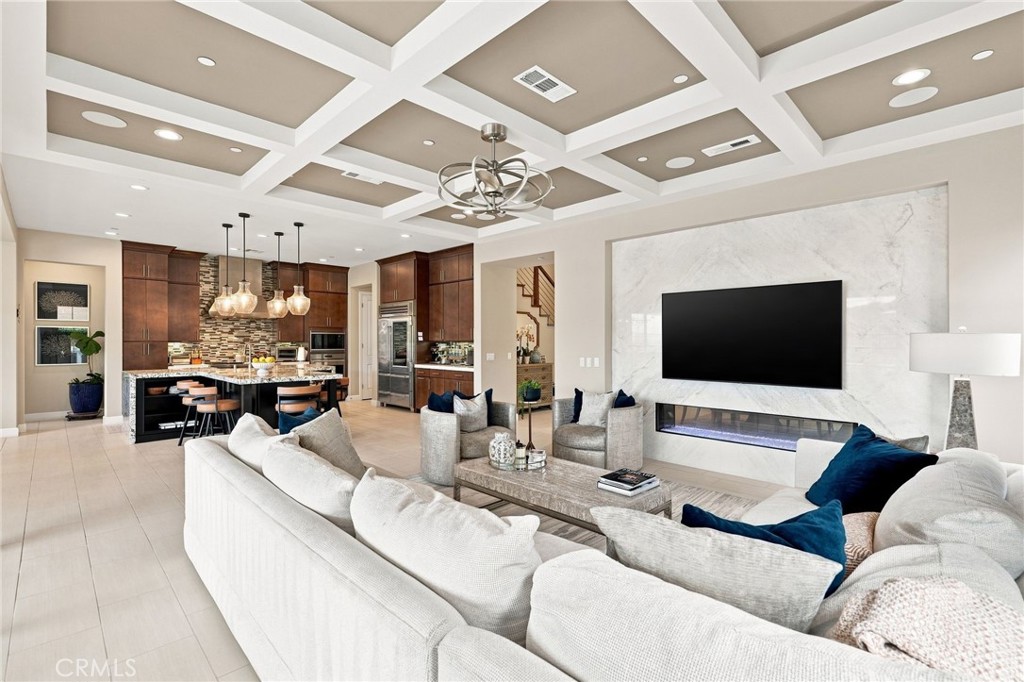 24357 W Clear Creek
