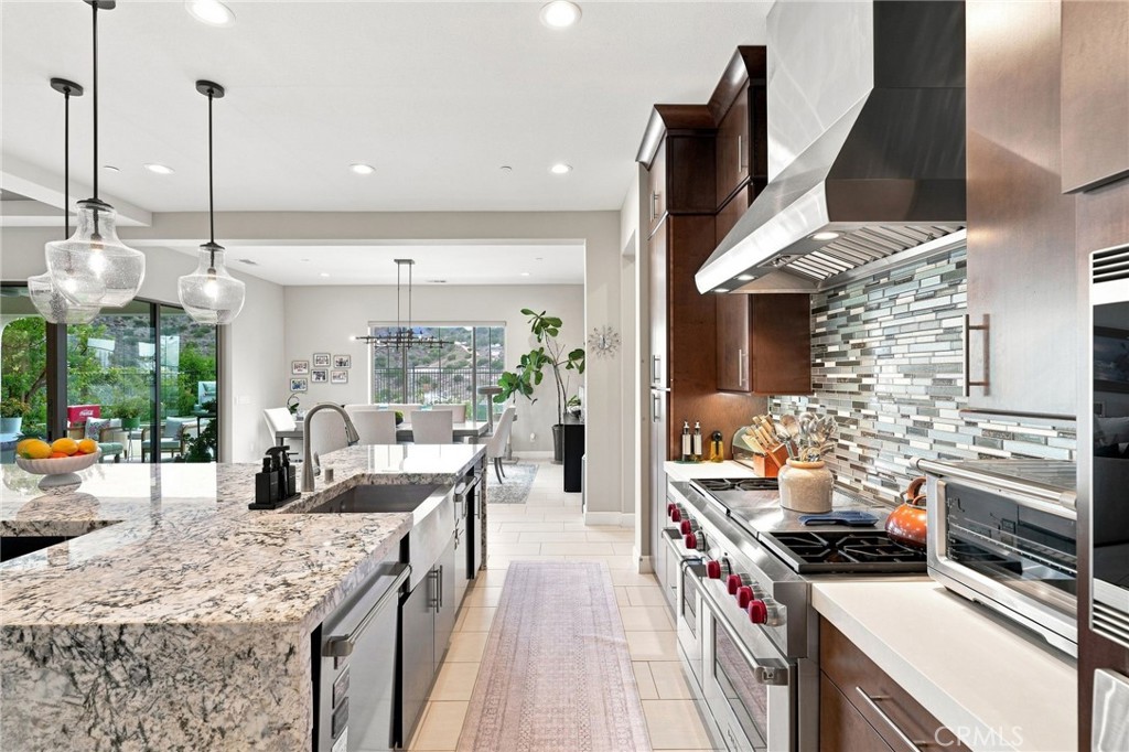 24357 W Clear Creek