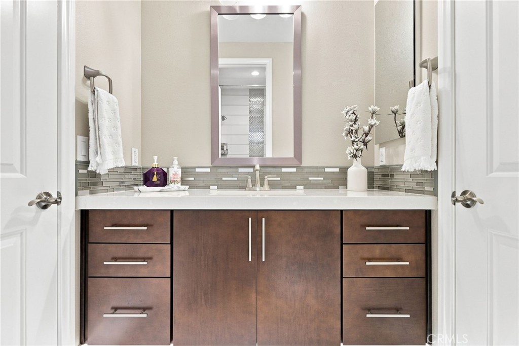24357 W Clear Creek