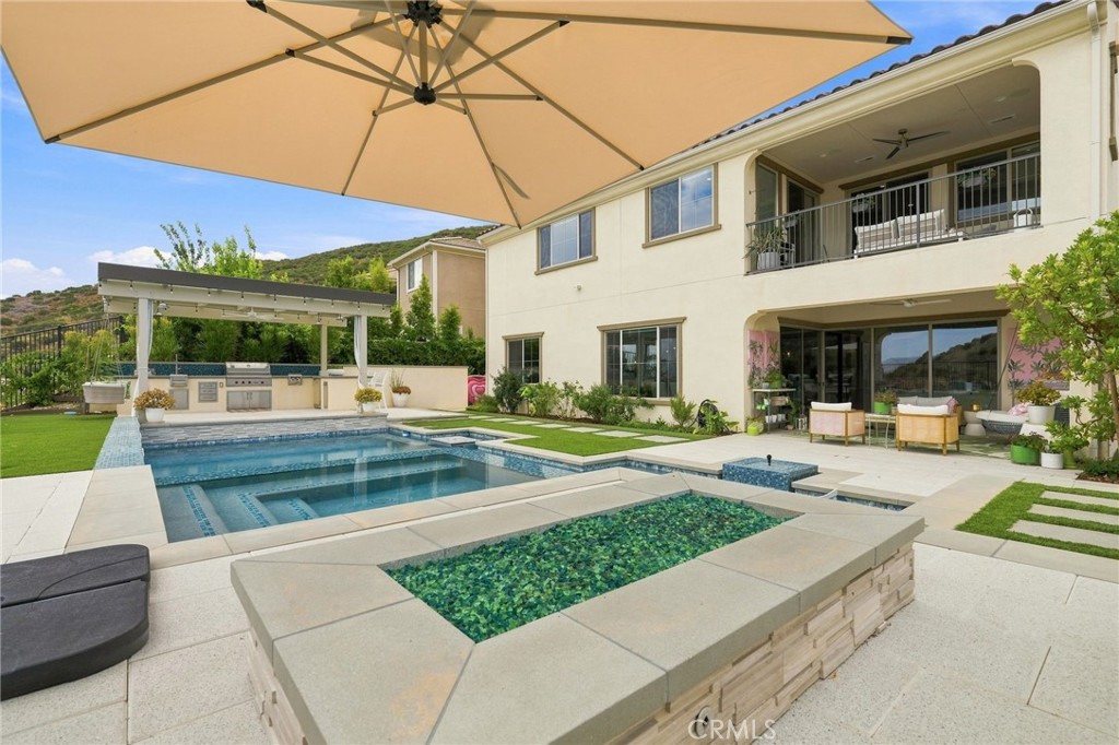 24357 W Clear Creek