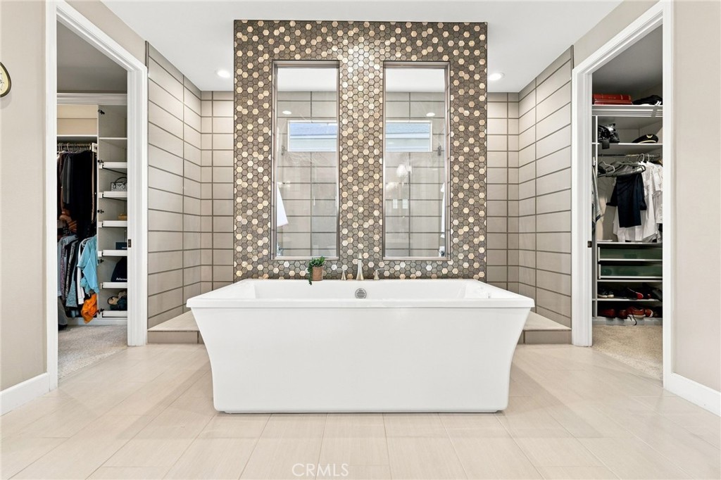 24357 W Clear Creek