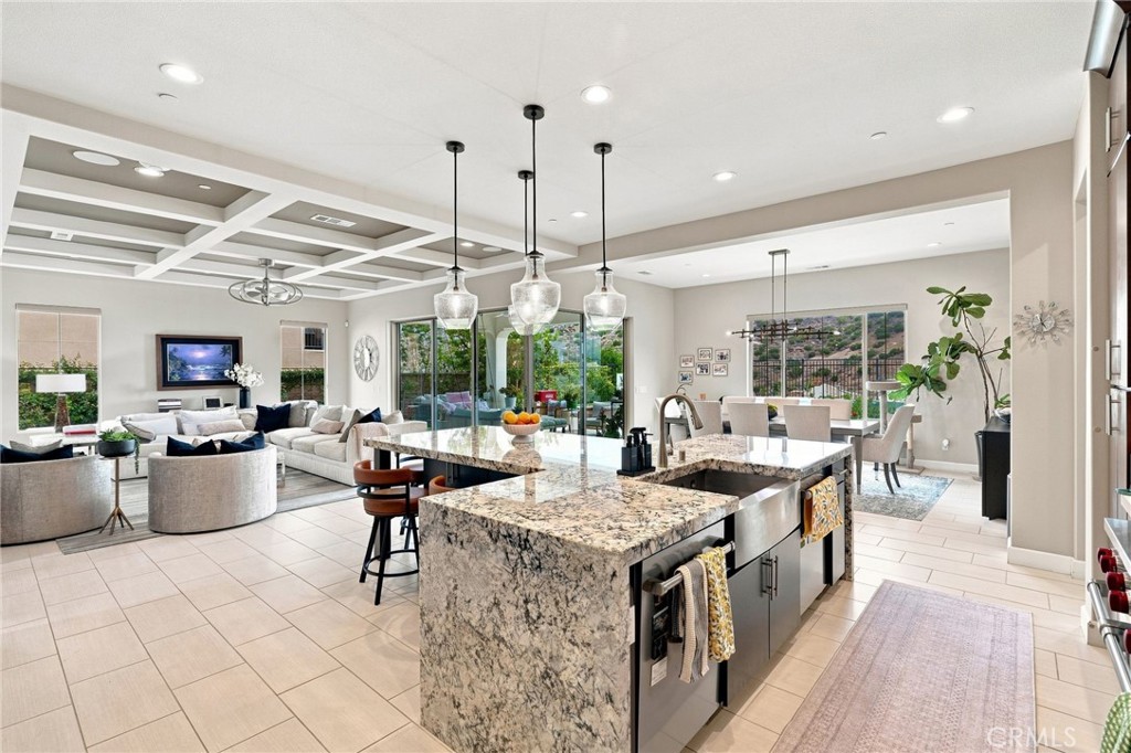 24357 W Clear Creek