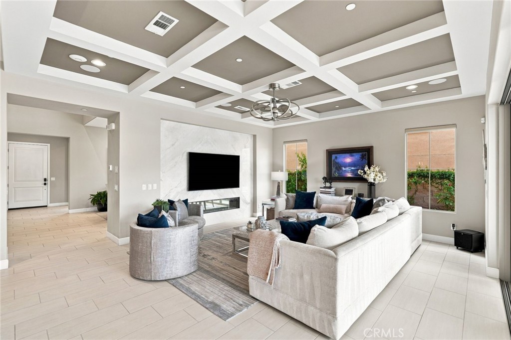24357 W Clear Creek