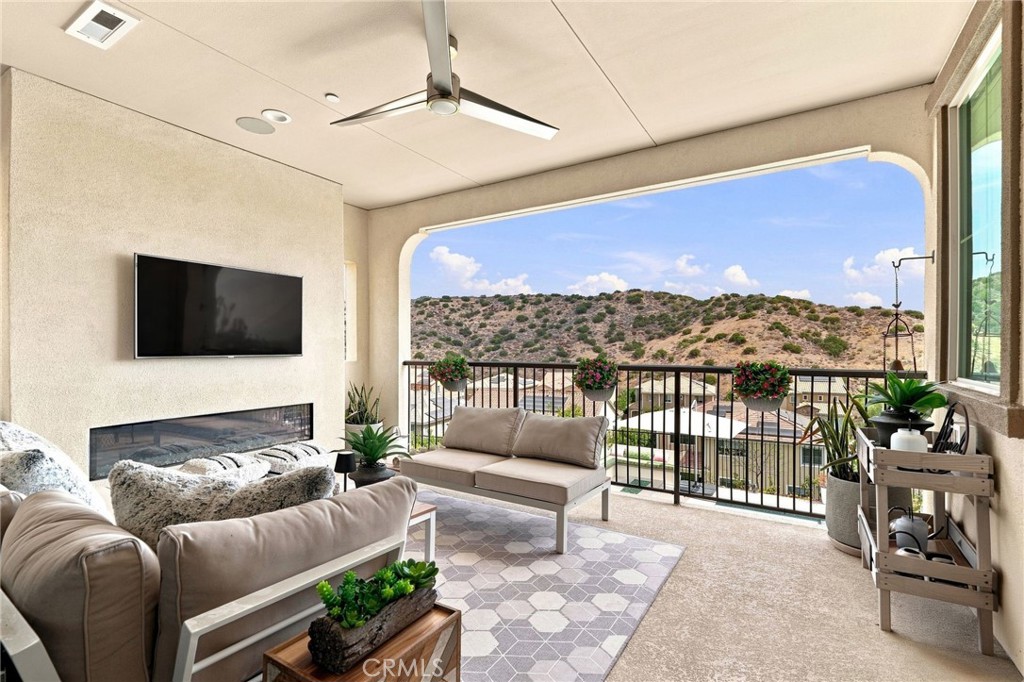 24357 W Clear Creek
