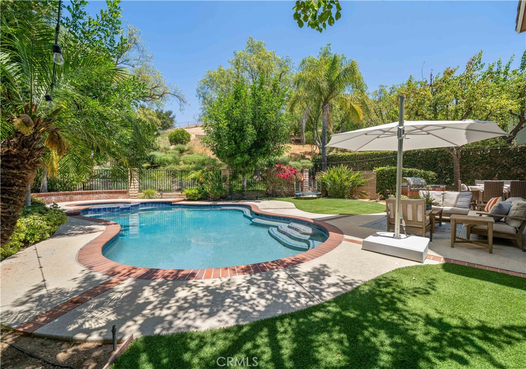 5371 Carmento Drive