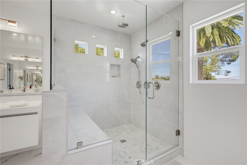 4715 Burgundy Road