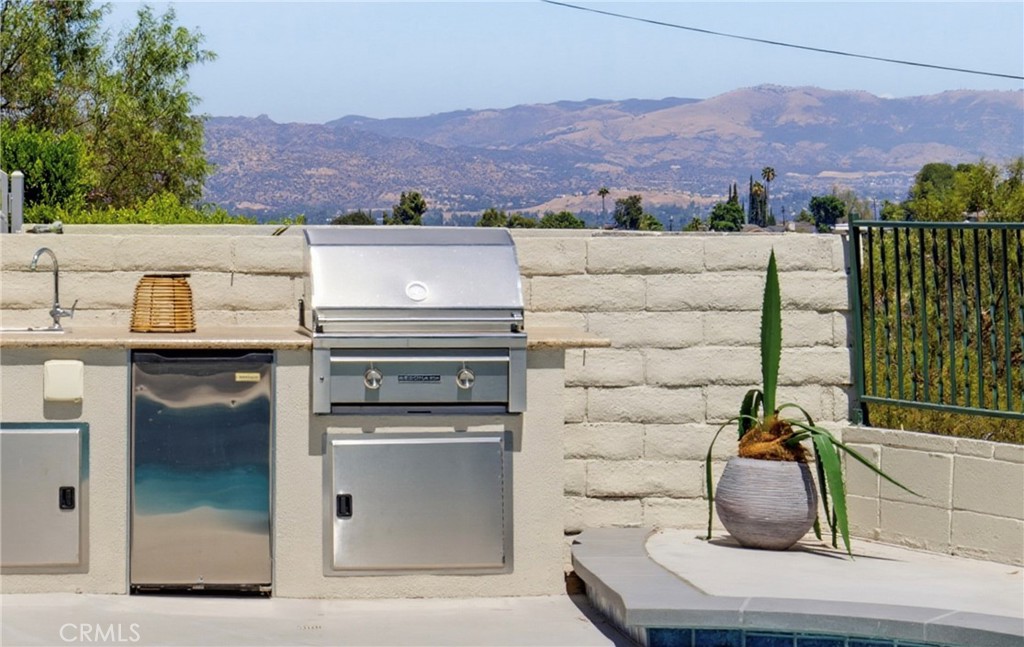 4715 Burgundy Road