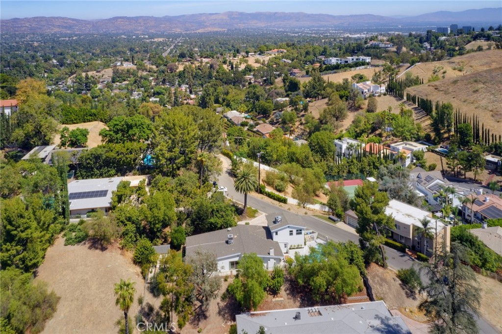 4715 Burgundy Road