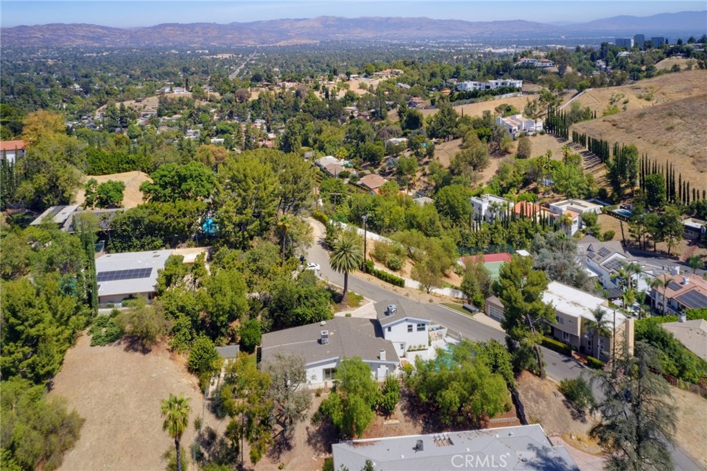 4715 Burgundy Road
