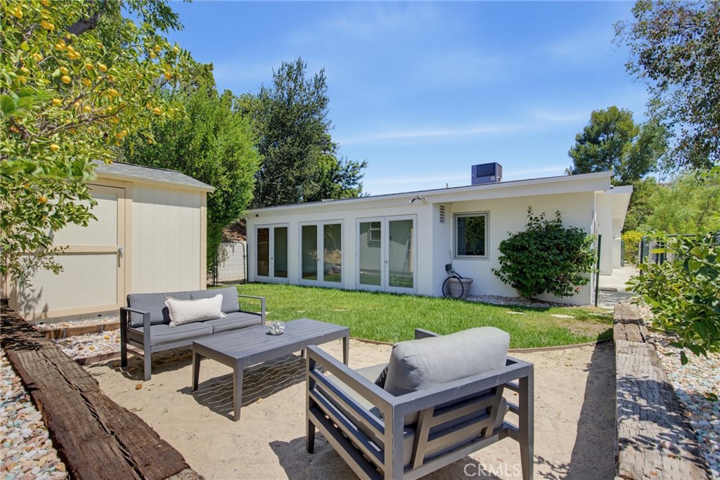 4715 Burgundy Road