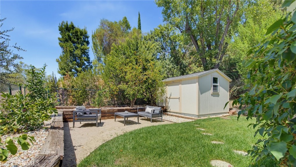 4715 Burgundy Road