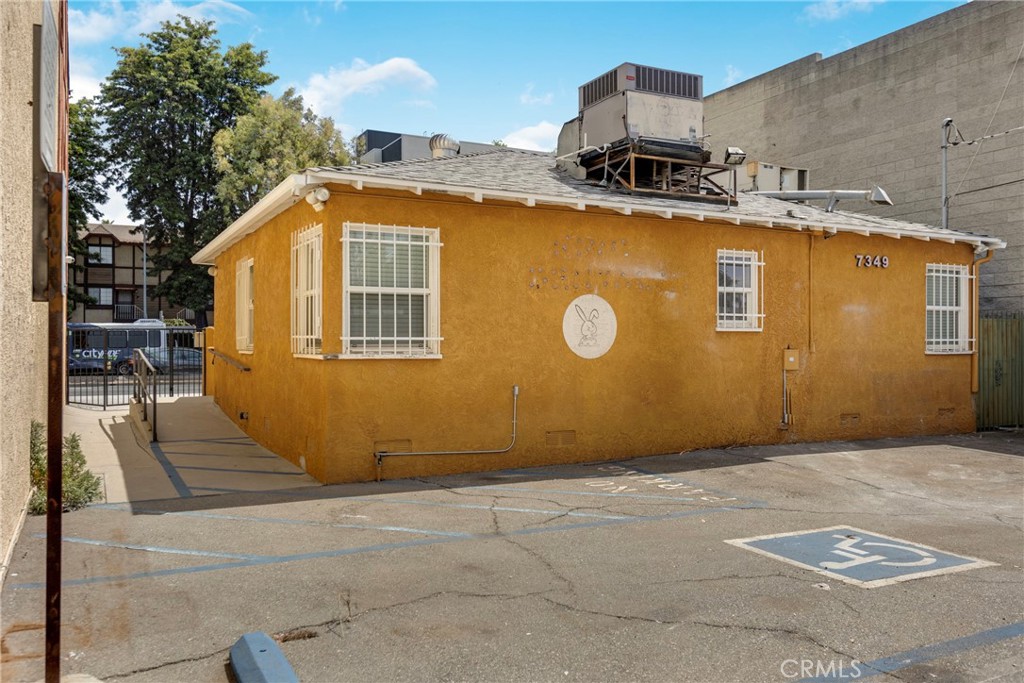 7349 Topanga Canyon