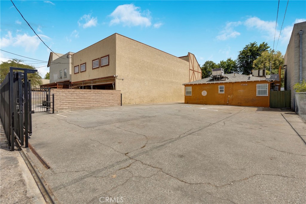 7349 Topanga Canyon