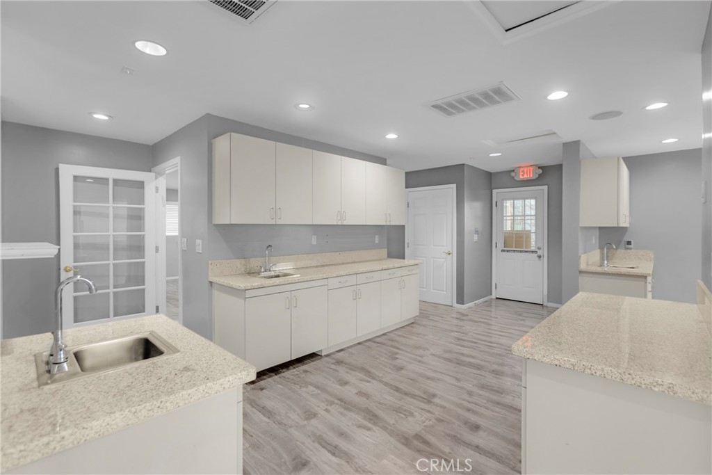 7349 Topanga Canyon