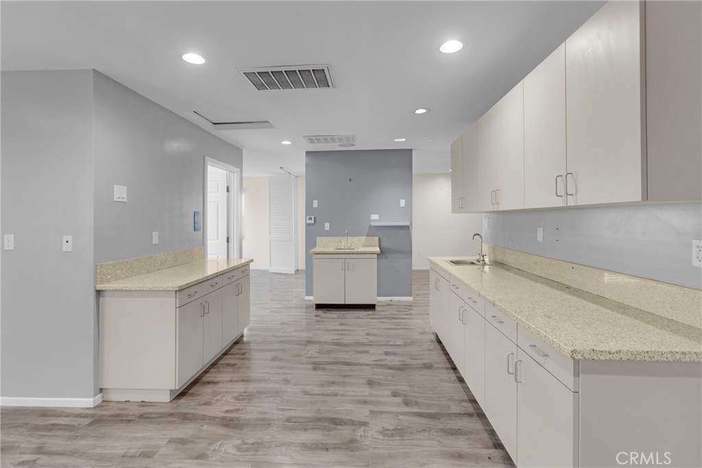 7349 Topanga Canyon
