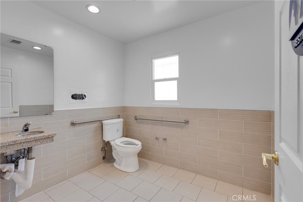 7349 Topanga Canyon