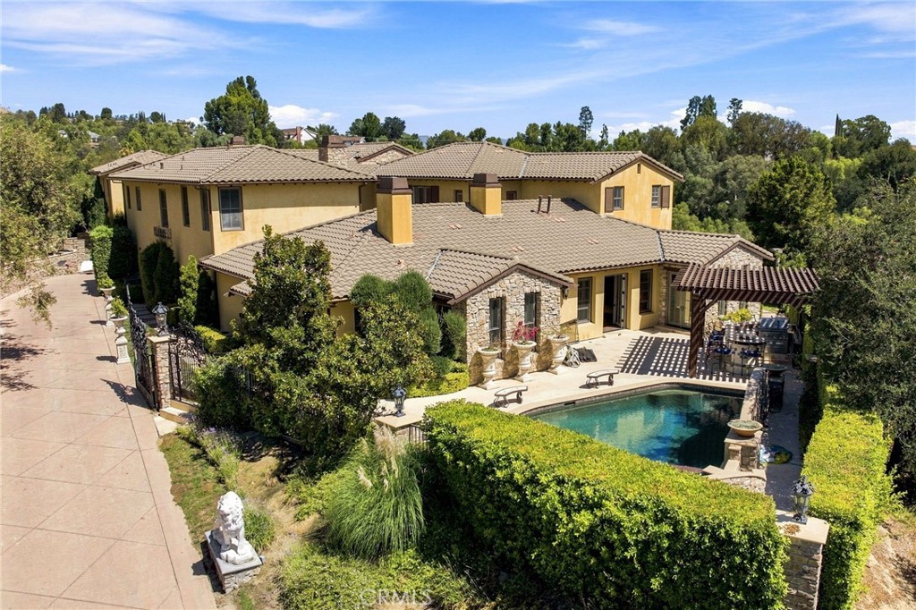 5182 Garrett Court