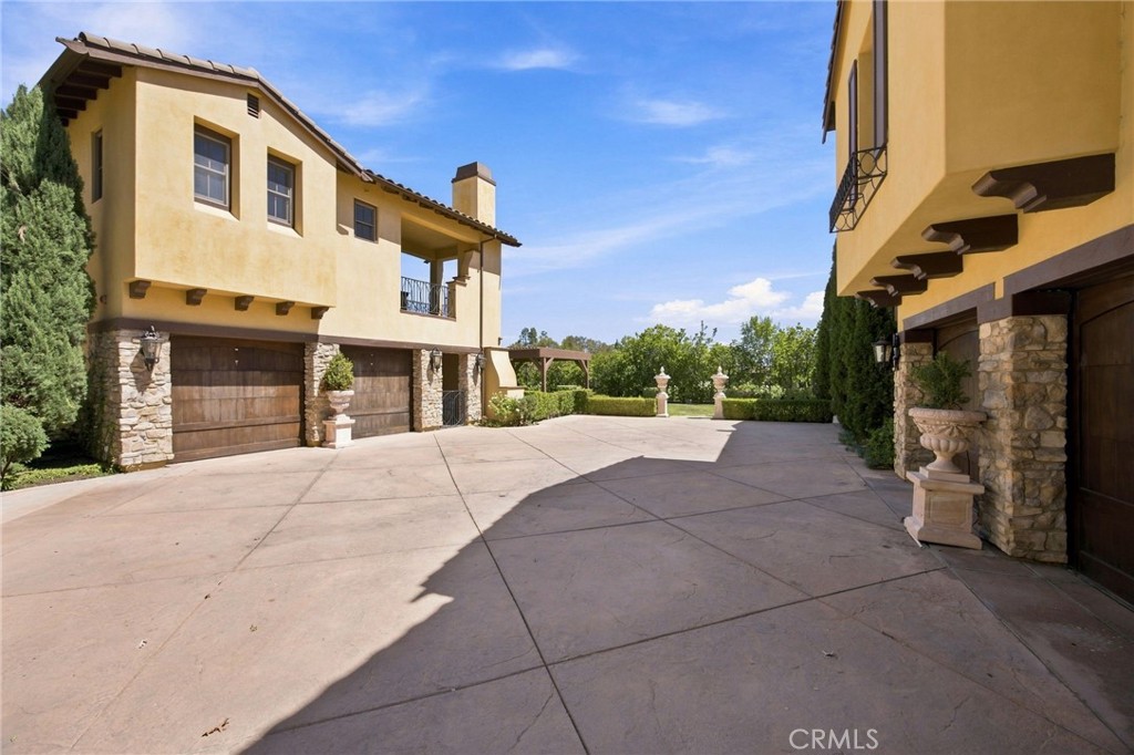 5182 Garrett Court
