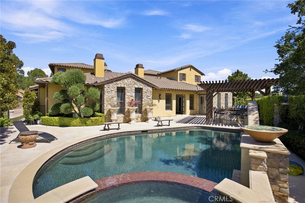 5182 Garrett Court