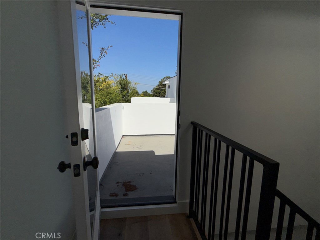 5042 Laurel Canyon Boulevard