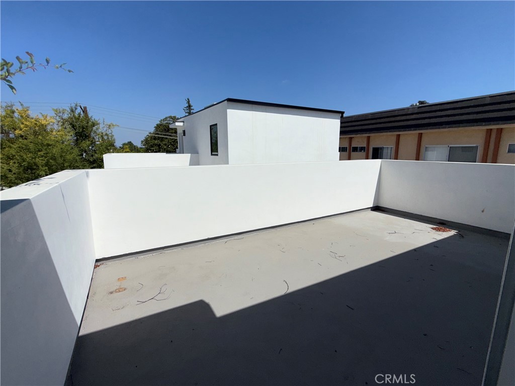 5042 Laurel Canyon Boulevard