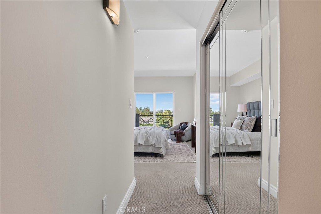 4424 Whitsett Avenue 303