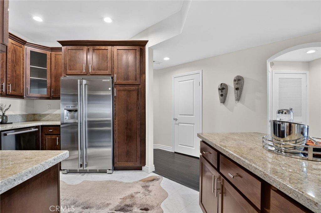 4424 Whitsett Avenue 303