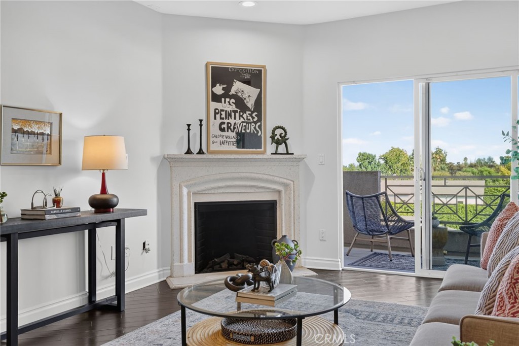 4424 Whitsett Avenue 303