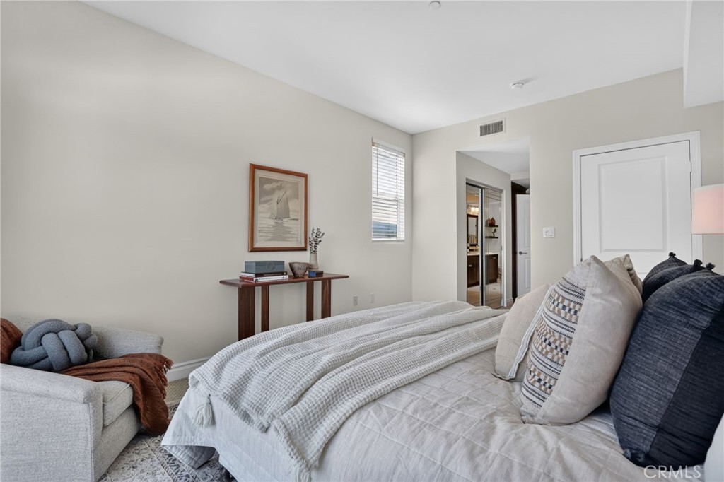 4424 Whitsett Avenue 303