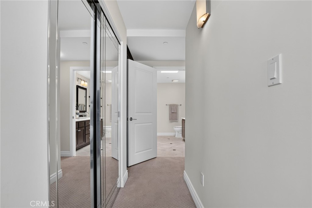 4424 Whitsett Avenue 303