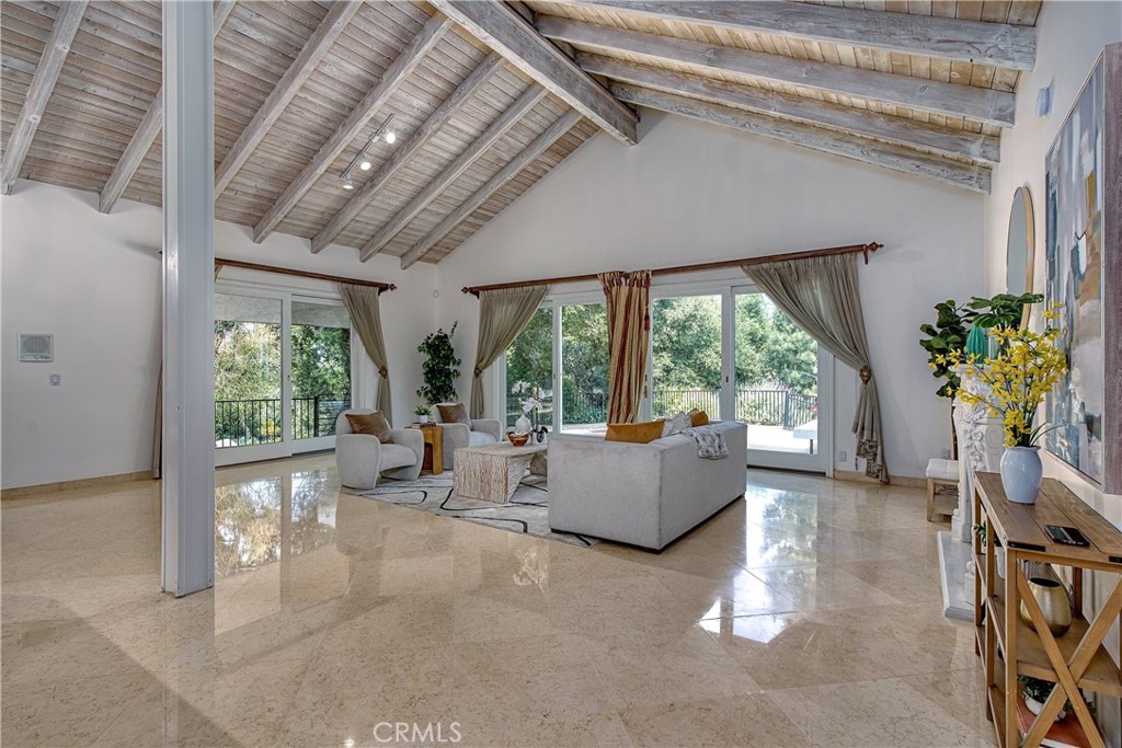 4414 Park Mallorca