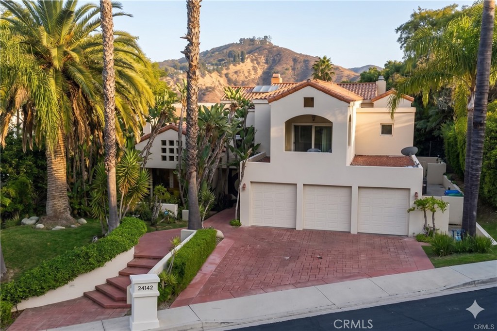24142 Park Riviera Calabasas Ca Us 91302 Sr26226612