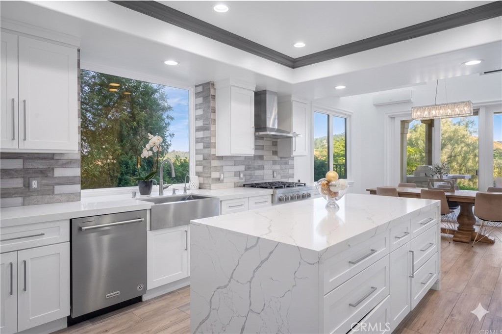 24142 Park Riviera