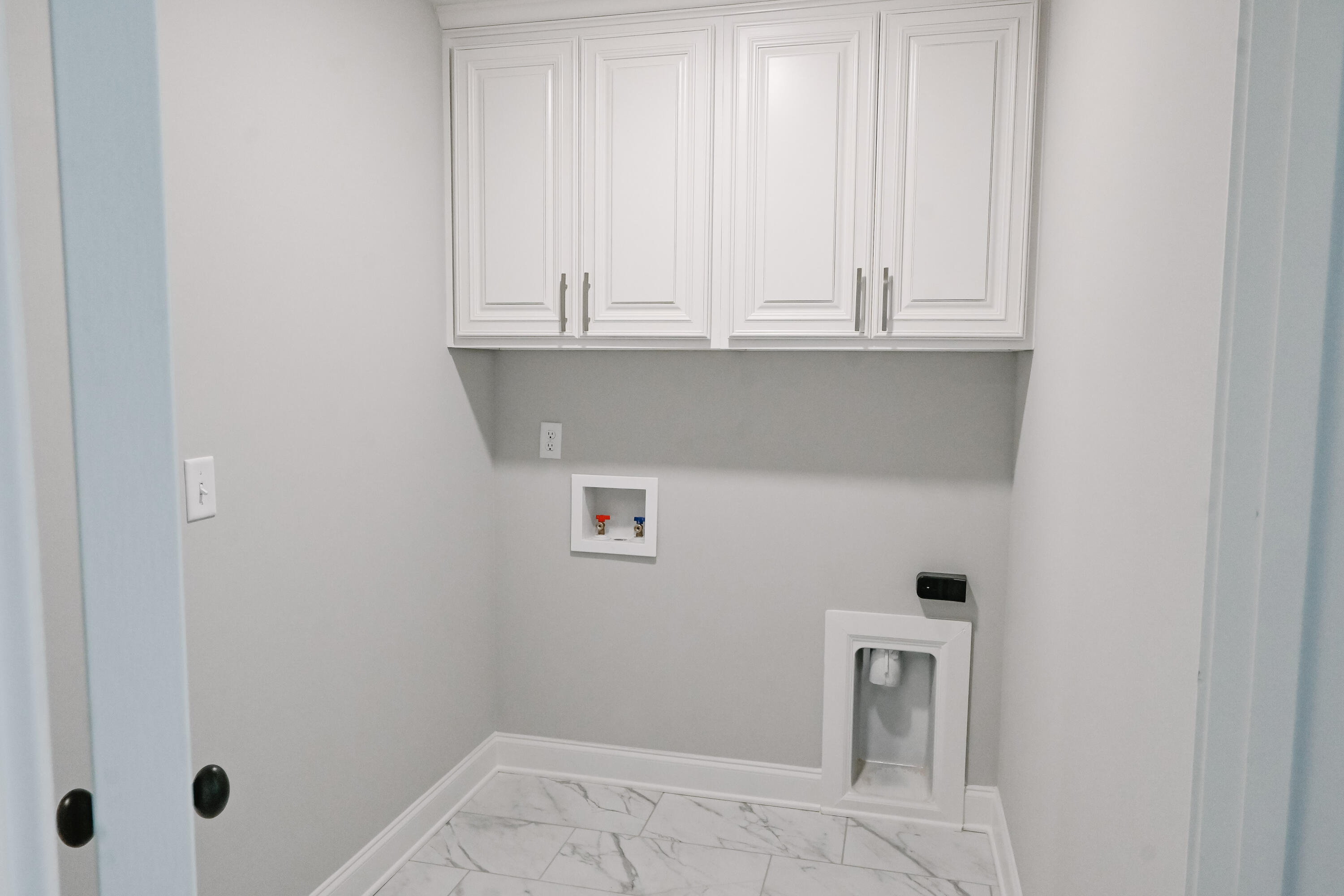 3005 ROSEWOOD DR Drive